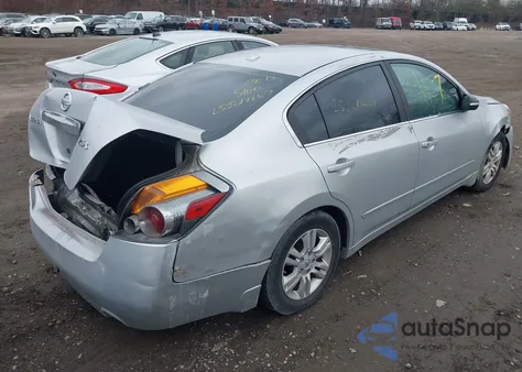 2010 Nissan Altima 2.5 S z USA, uszkodzony, nr VIN 1N4AL2AP2AN523145